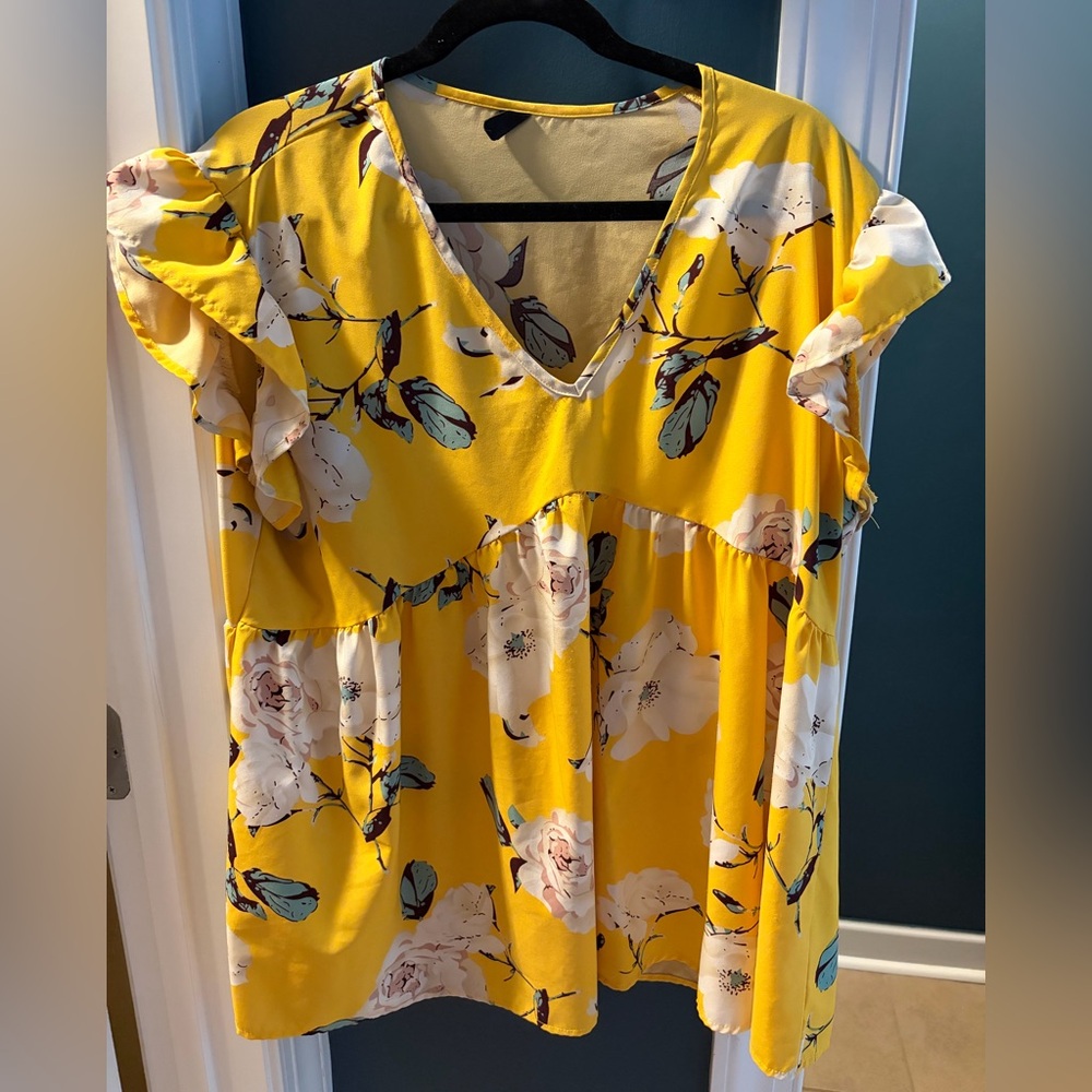 SHEIN Curve Yellow Floral Work Top